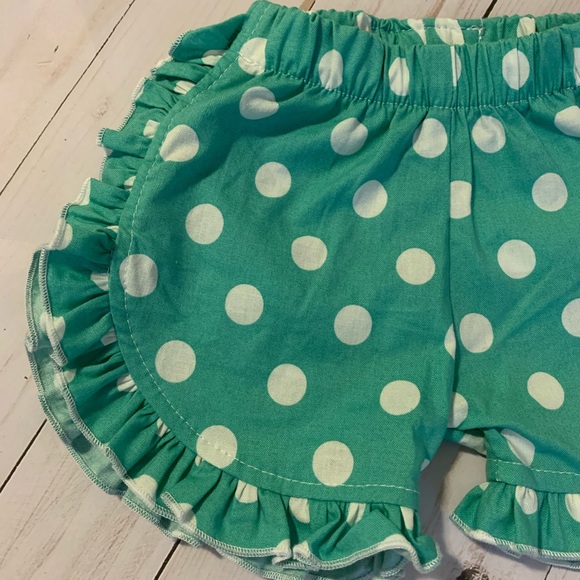 Caroline Kate Ruffle Shorties - Picture 3 of 6